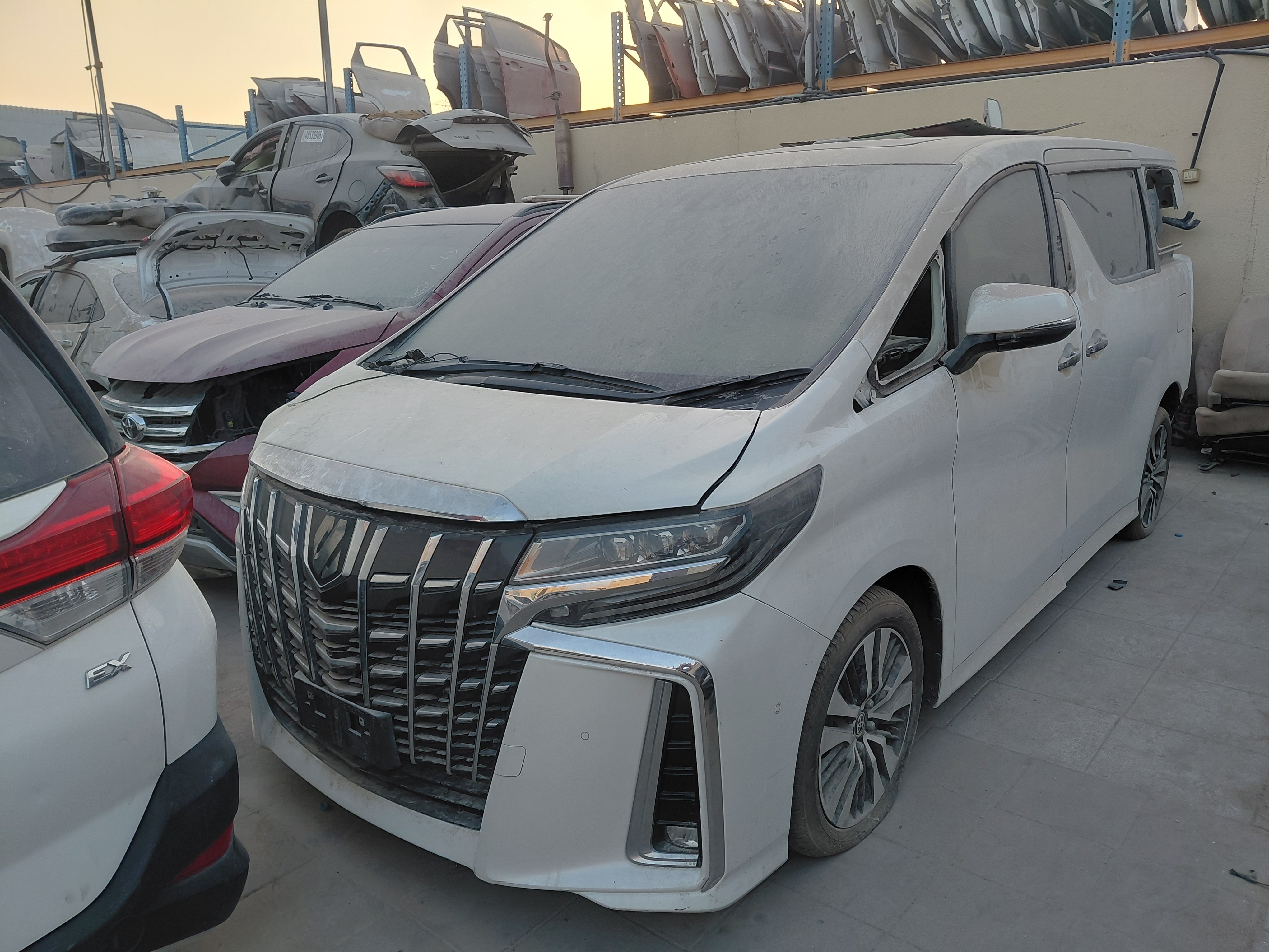 قطع غيار مستعملToyota ALPHARD 2023