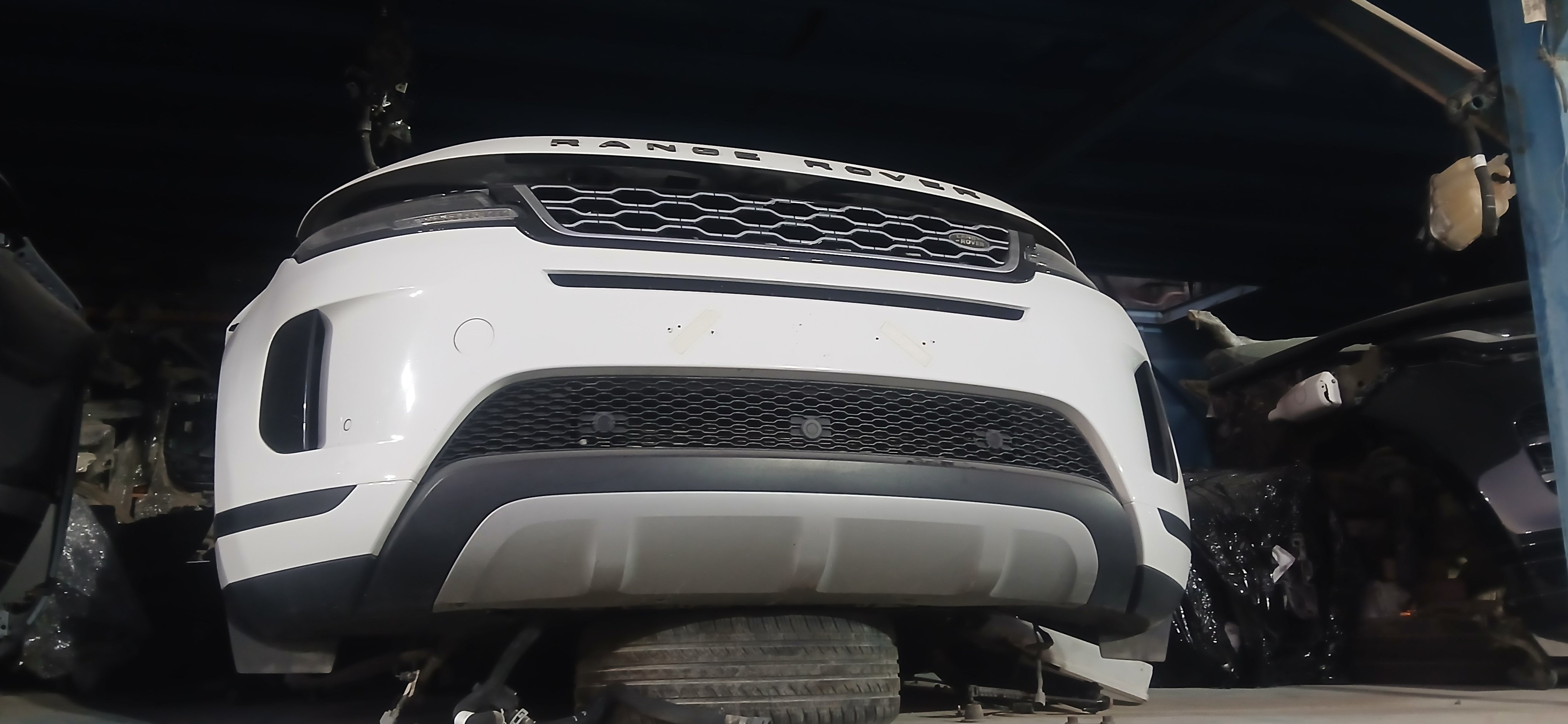 RANG ROVER EVOQUE 2020 HALF CUT