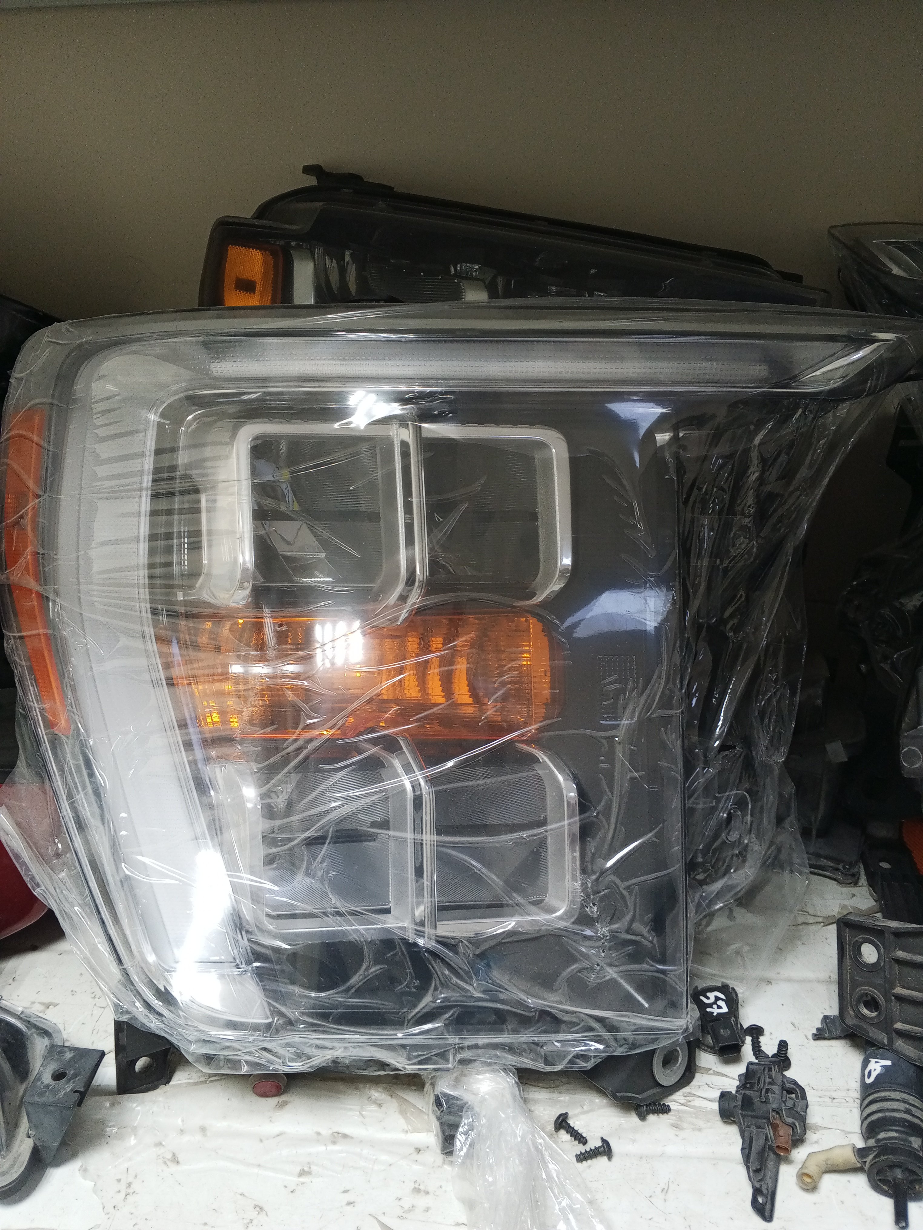 FORD F-150 2021 Headlight Right