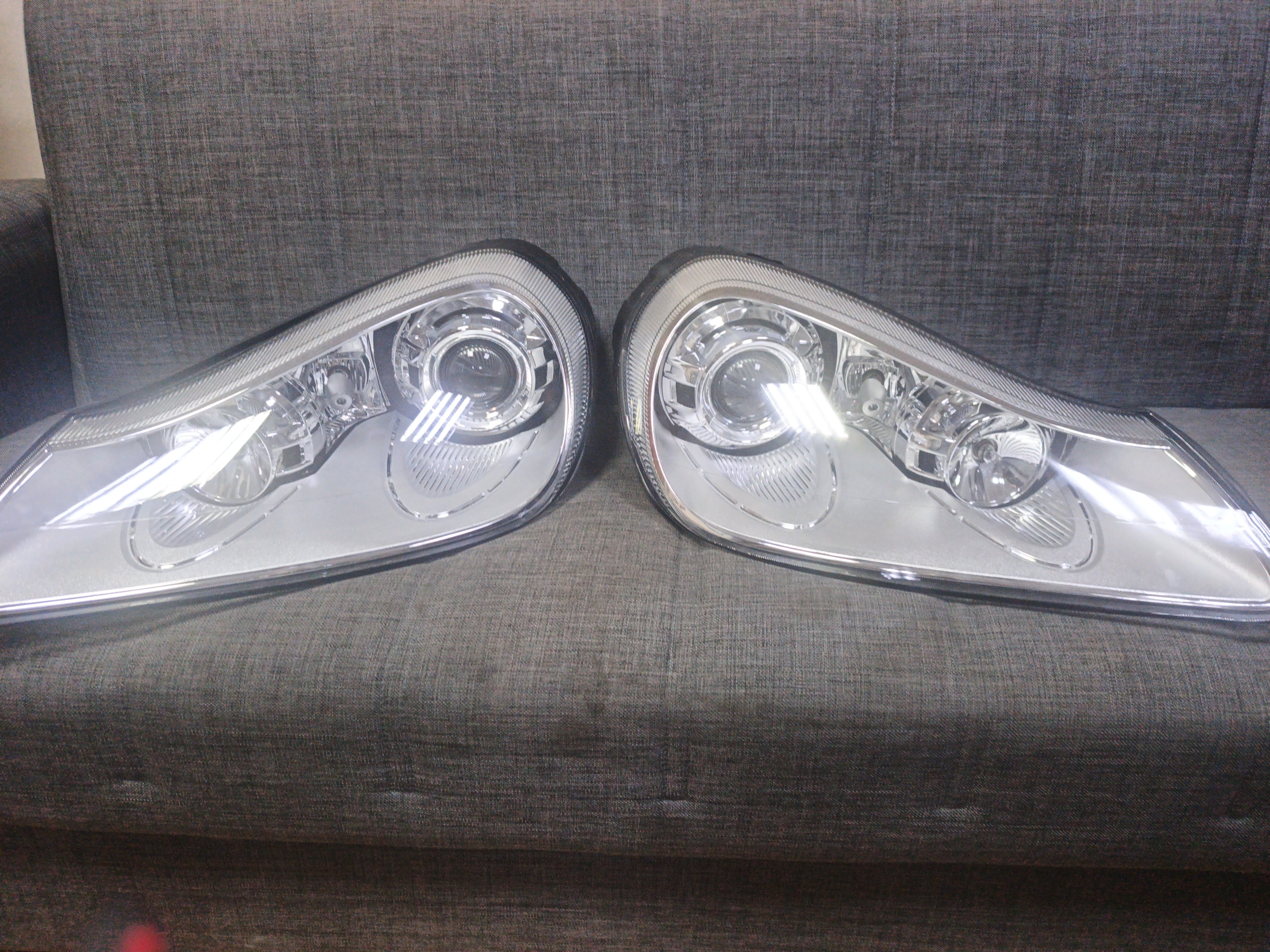 HEAD LIGHT PORSCHE CAYAN 2008/2009/2010
