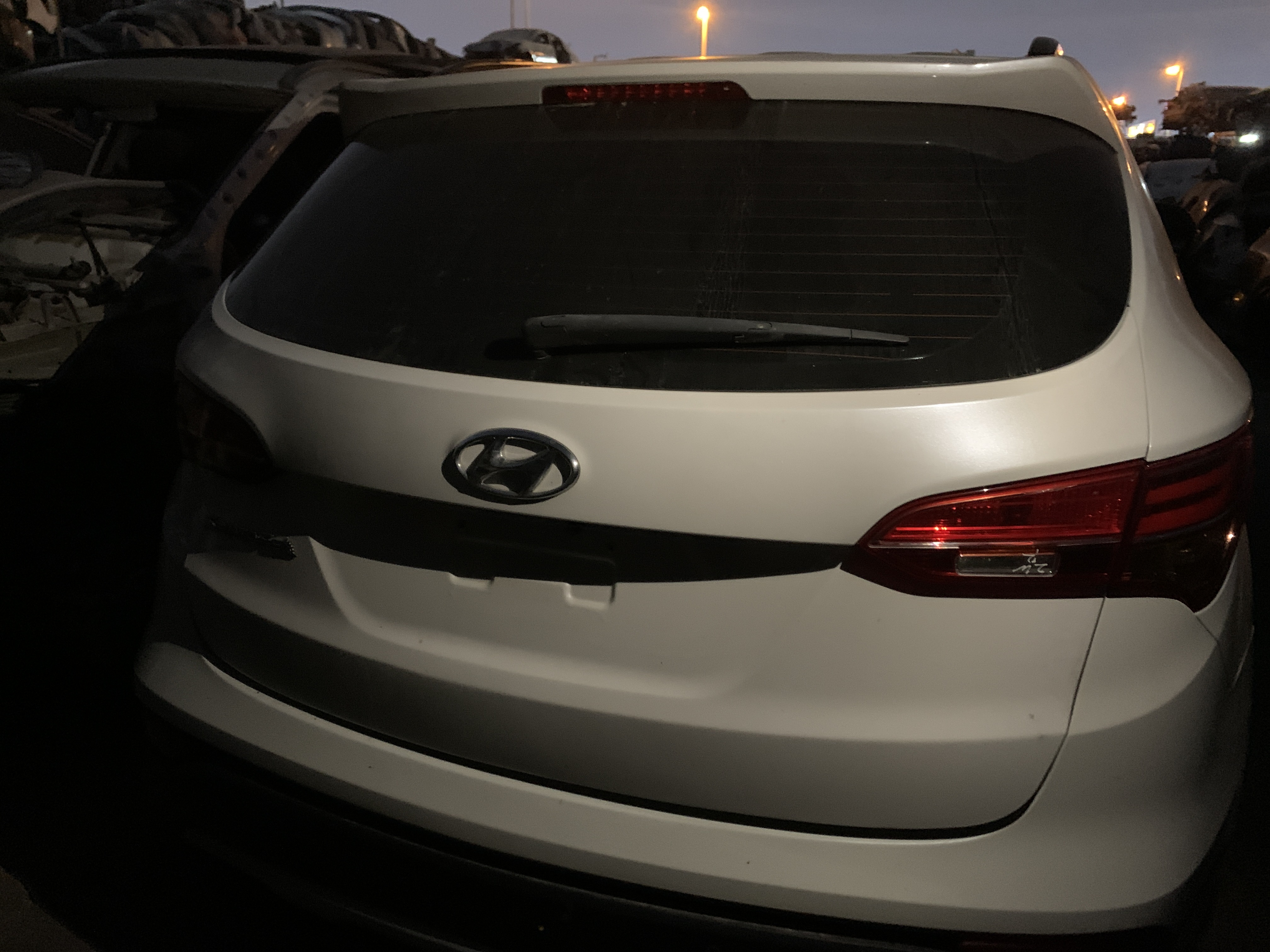 HYUNDAI SANTAFE  2015 GCC USED SPARE PARTS
